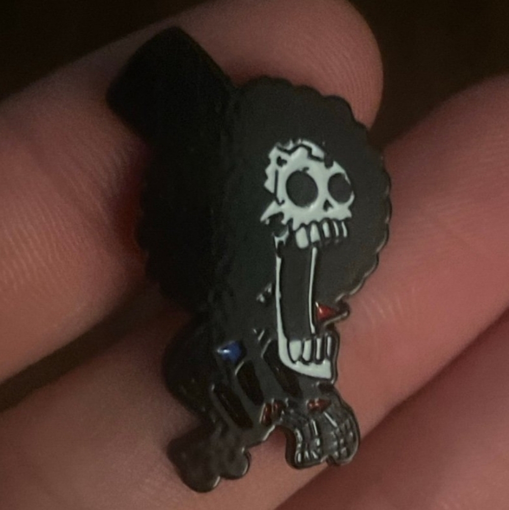 Onepiece Black and White Skull Pin Brook Anime Manga Accessories